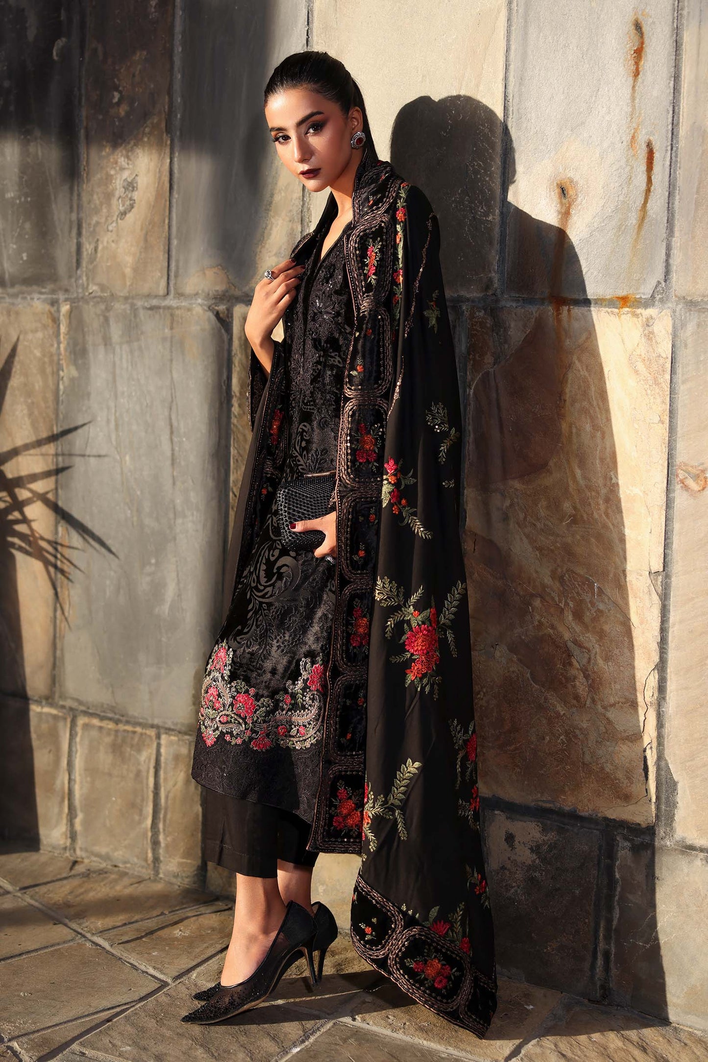 Maria.B. DW-W25-29 — Embroidered Palachi Stitched 3-Piece Suit in Black | Pre-Fall Luxury Pret