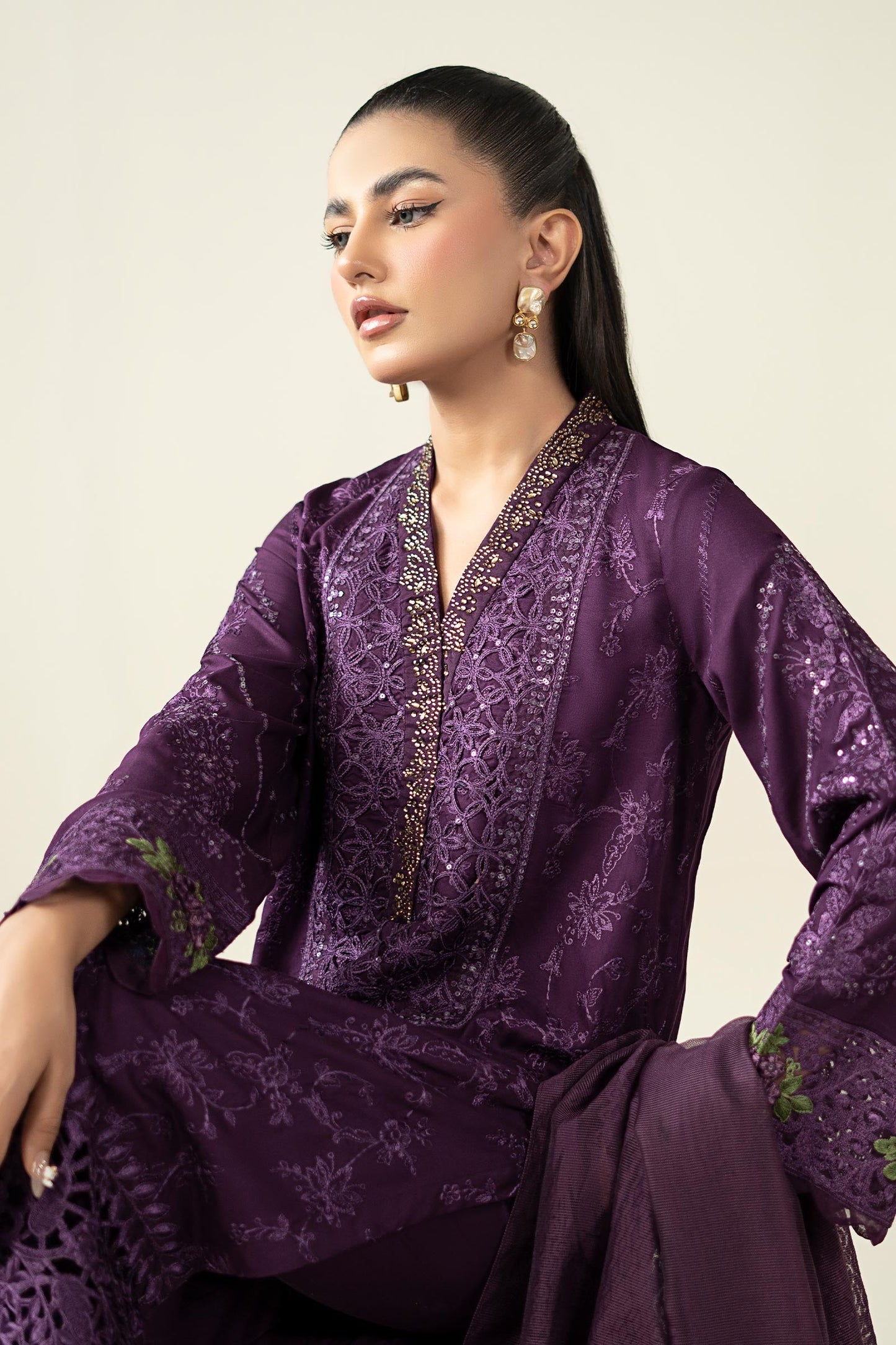 Maria.B. DW-W25-74 — Embroidered Linen Stitched 3-Piece Suit in Purple | Winter Luxury Pret